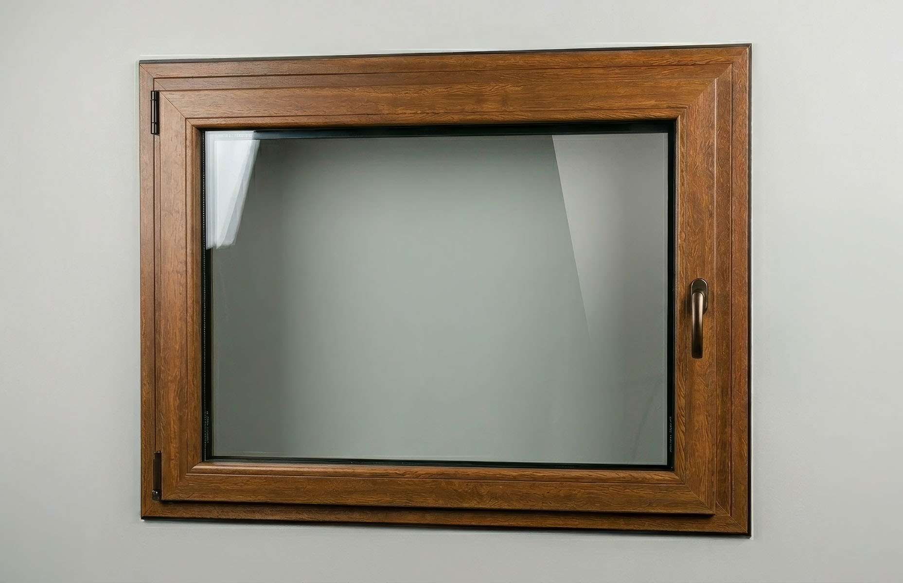 Finestra PVC effetto legno noce — Finestre